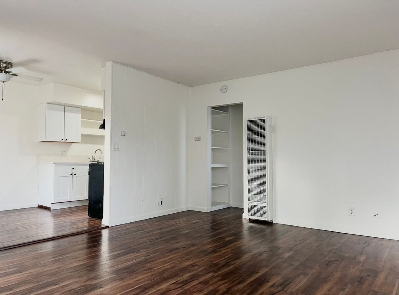 2242 1/2 Grand Ave - Photo 7 of 11