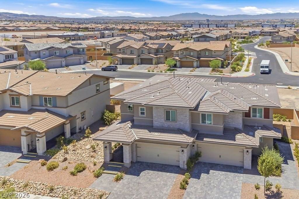 913 Cadence View Way - Photo 4 of 46