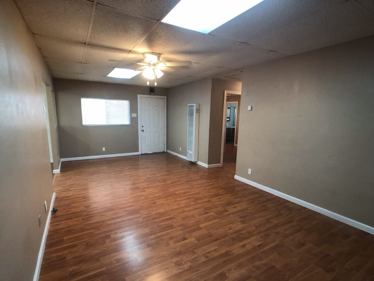 441 Hazelton St - Photo 2 of 14