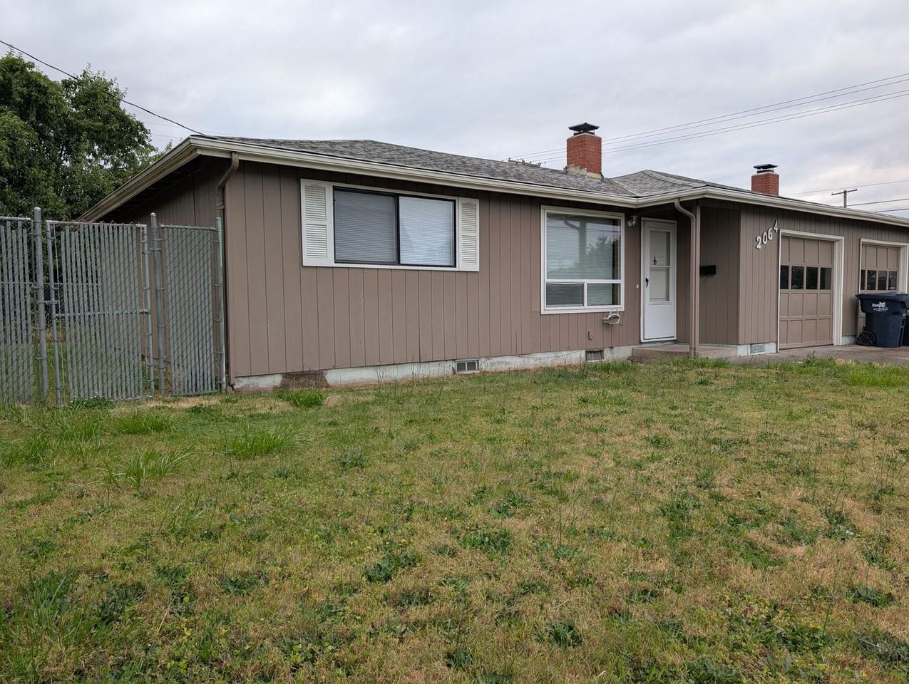2064 Centennial Blvd - Photo 2 of 22