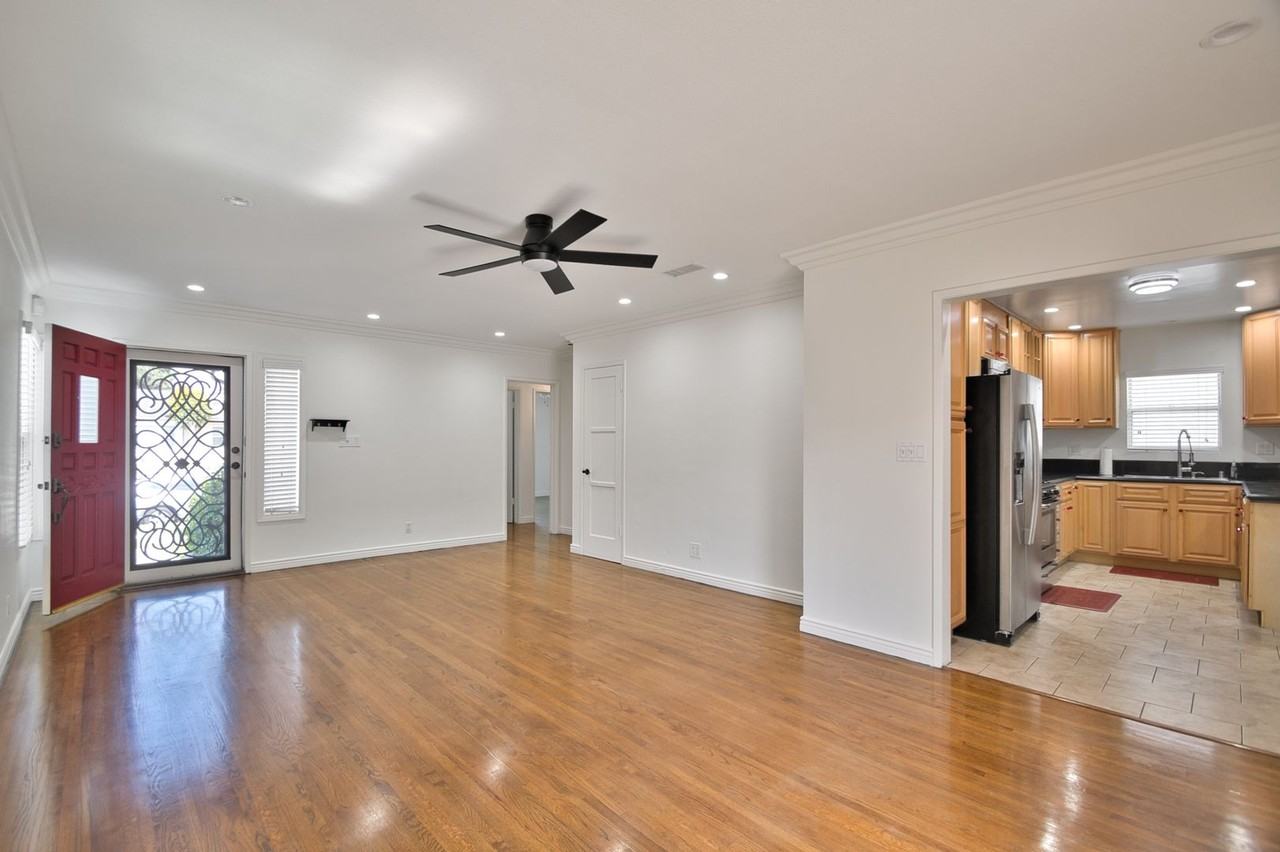 4938 Pearce Ave - Photo 2 of 21