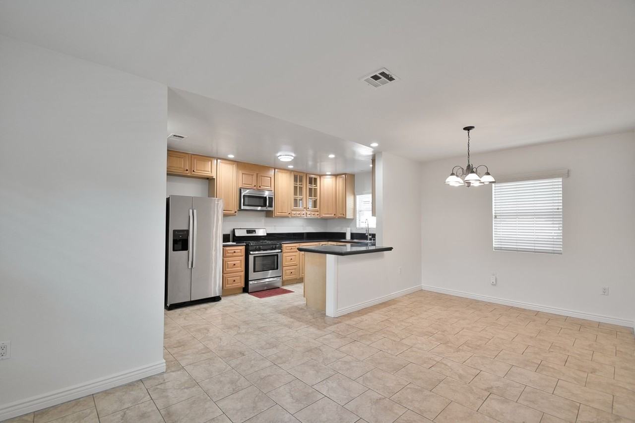 4938 Pearce Ave - Photo 7 of 21