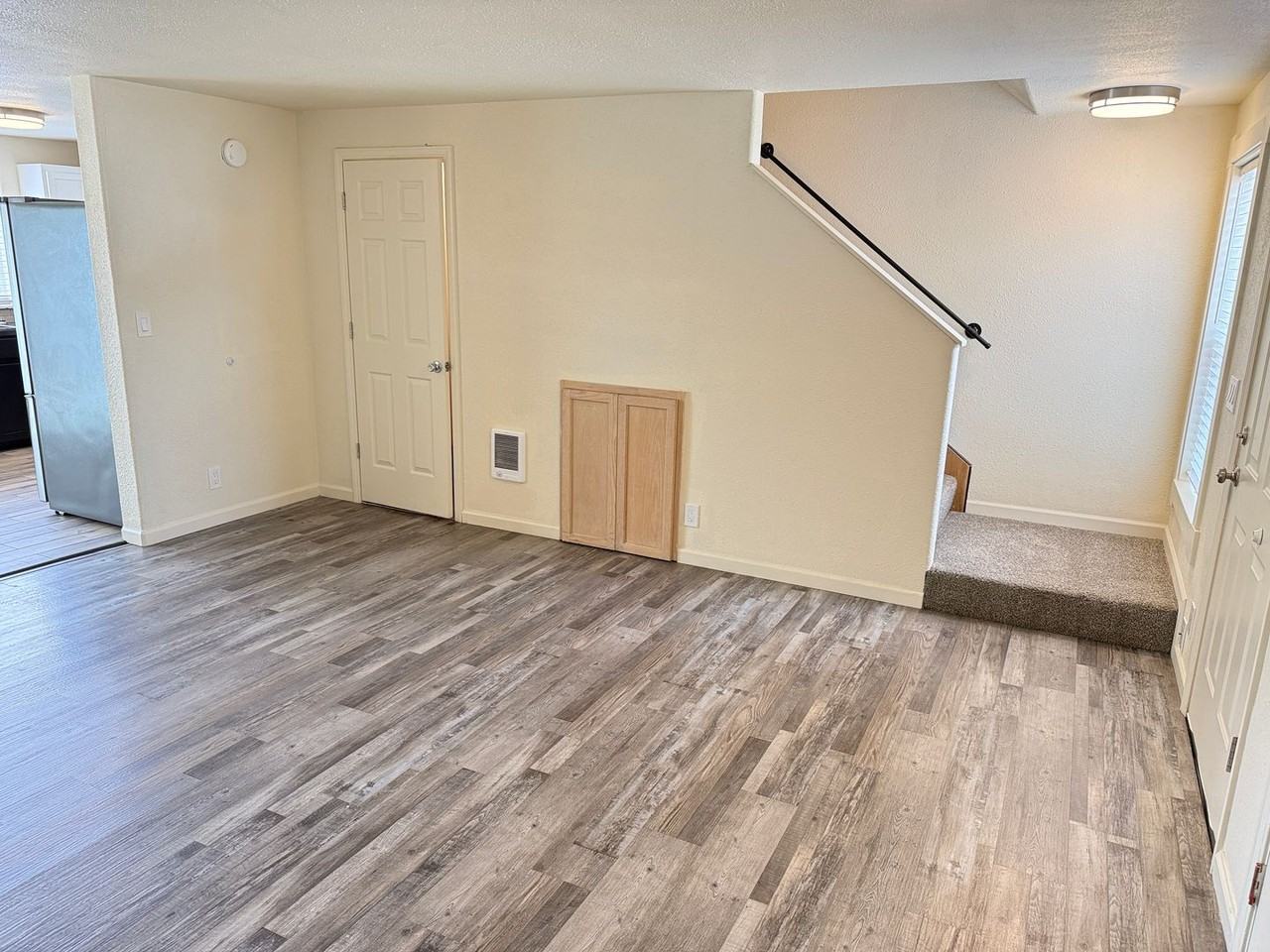 4432 Fergus Ave - Photo 5 of 37