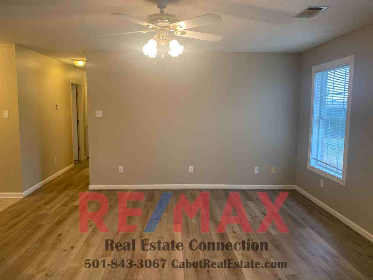 35 Reno Dr - Photo 2 of 12