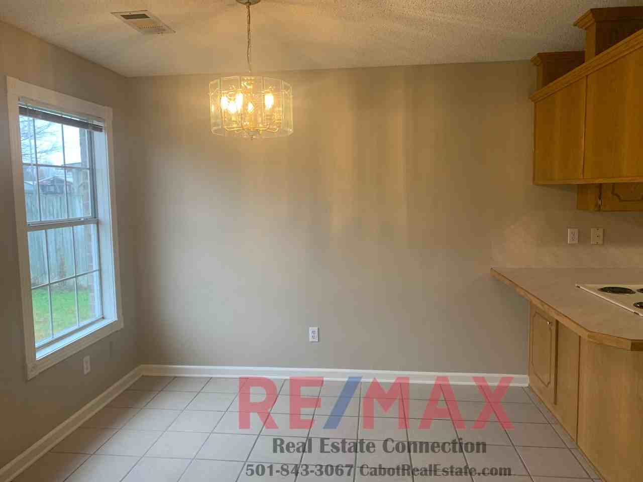 35 Reno Dr - Photo 3 of 12