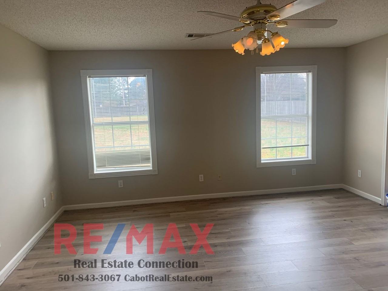 35 Reno Dr - Photo 4 of 12