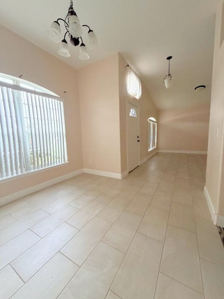 11641 Wishing Well Ln - Photo 2 of 17