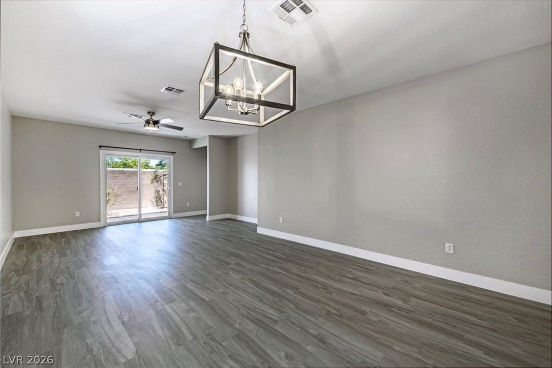 7657 Lily Trotter St - Photo 7 of 39