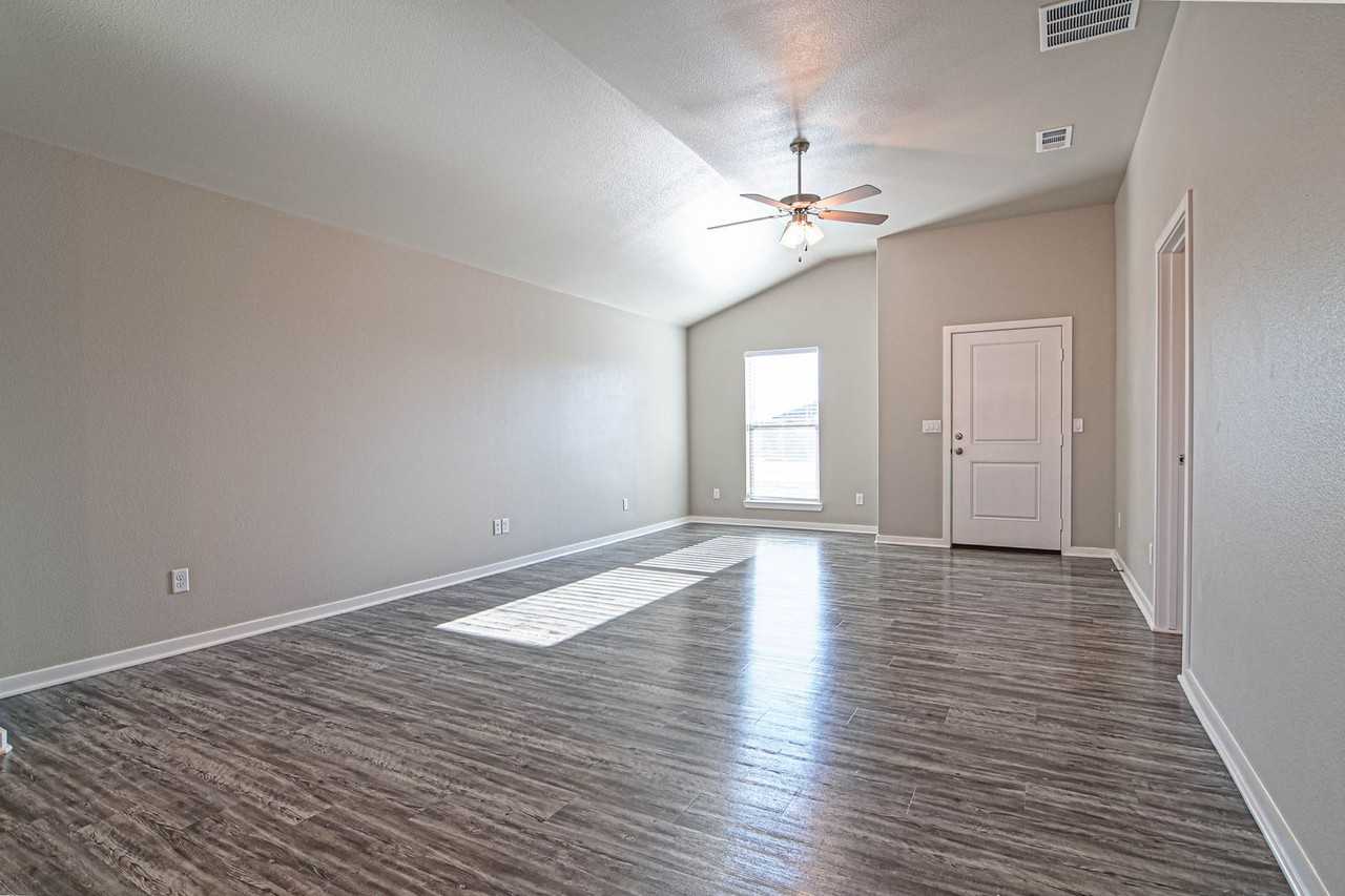6712 Rio Bravo St - Photo 3 of 28