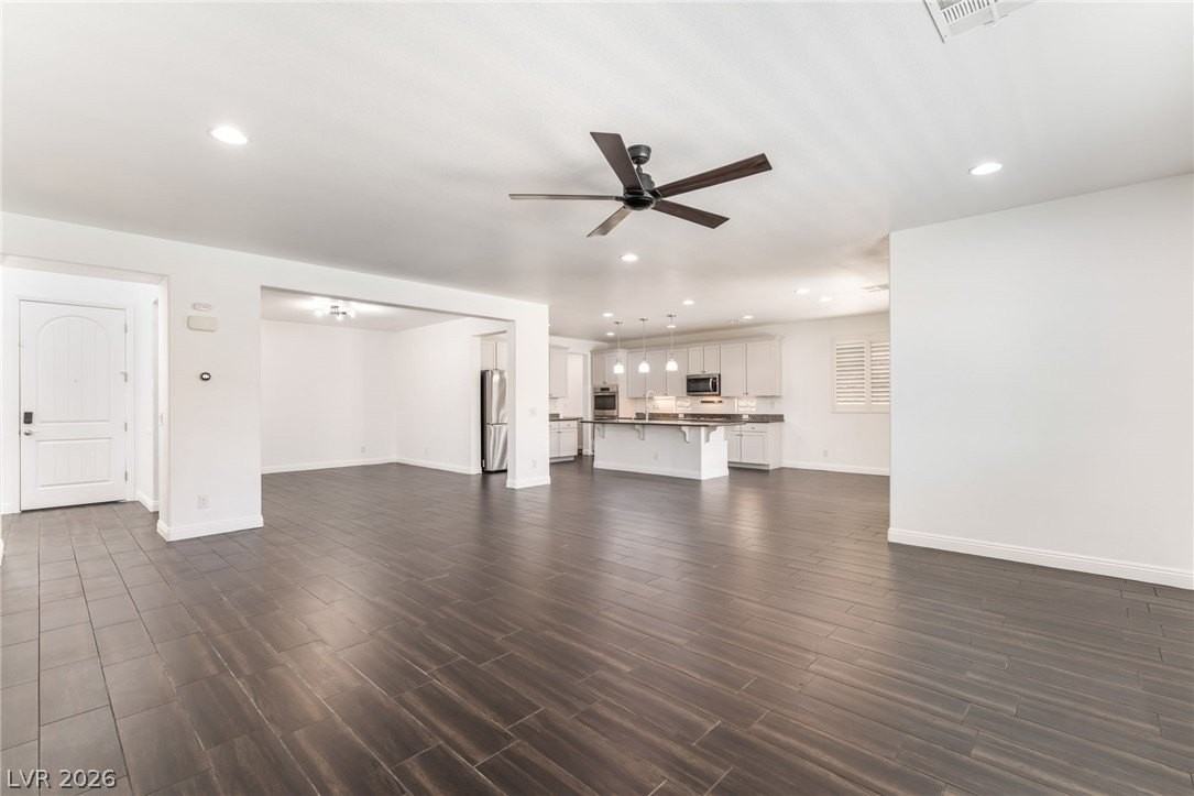 12280 Monument Hill Ave - Photo 5 of 39
