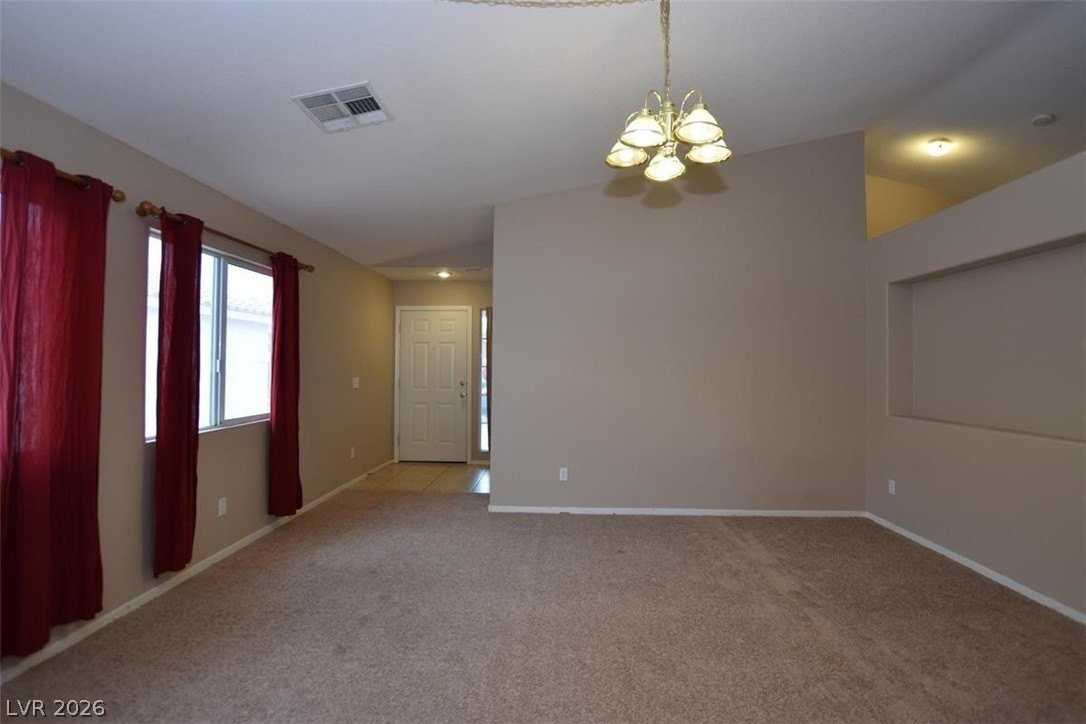 1024 Clover Tip Ct - Photo 4 of 35