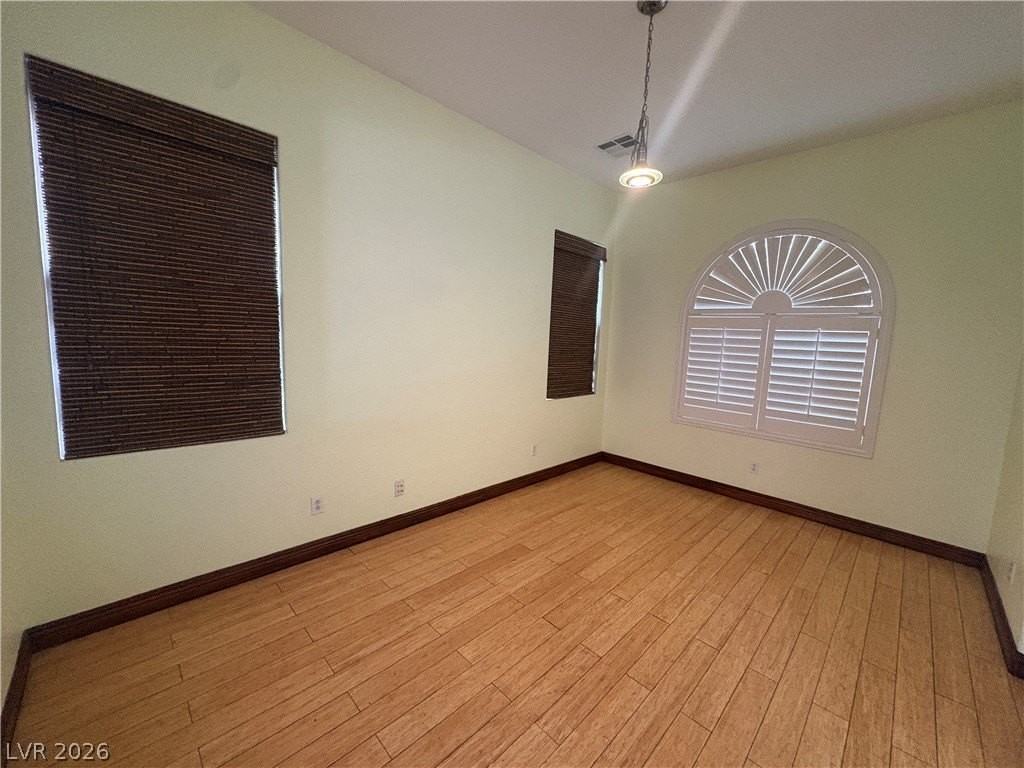 7811 Stroh Ln - Photo 5 of 10