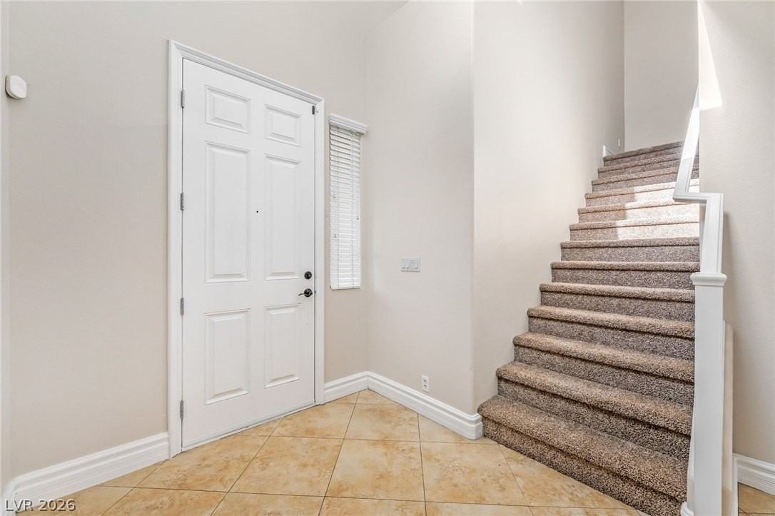 9731 Kampsville Ave - Photo 5 of 33