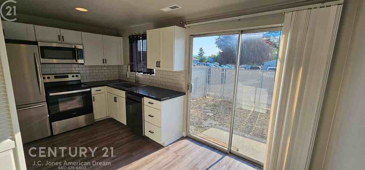2000 Brookhurst St #20 - Photo 2 of 10