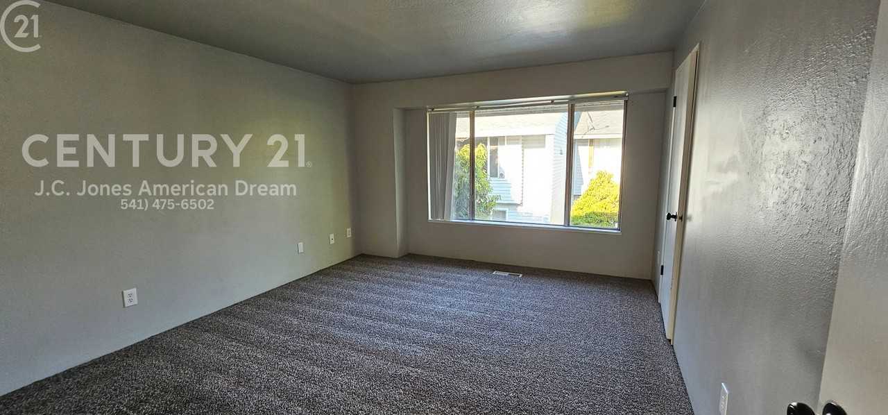 2000 Brookhurst St #20 - Photo 3 of 10