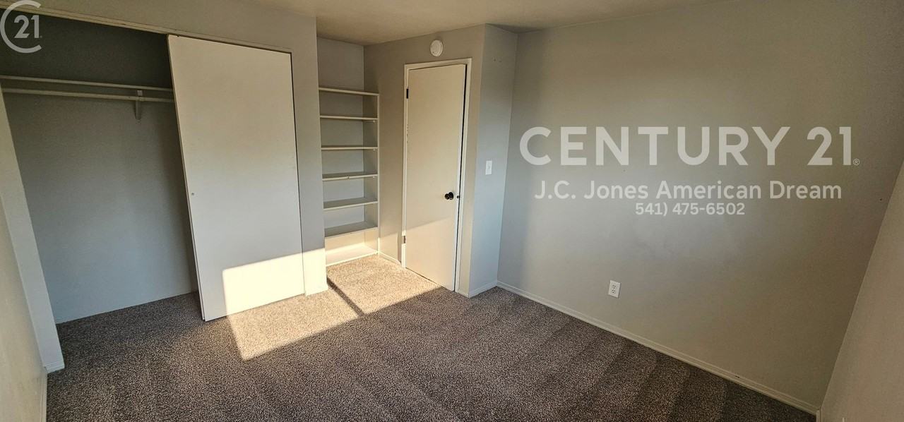 2000 Brookhurst St #20 - Photo 4 of 10