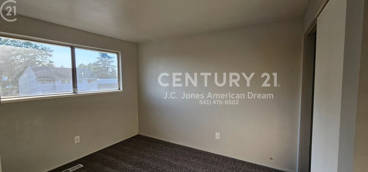 2000 Brookhurst St #20 - Photo 5 of 10