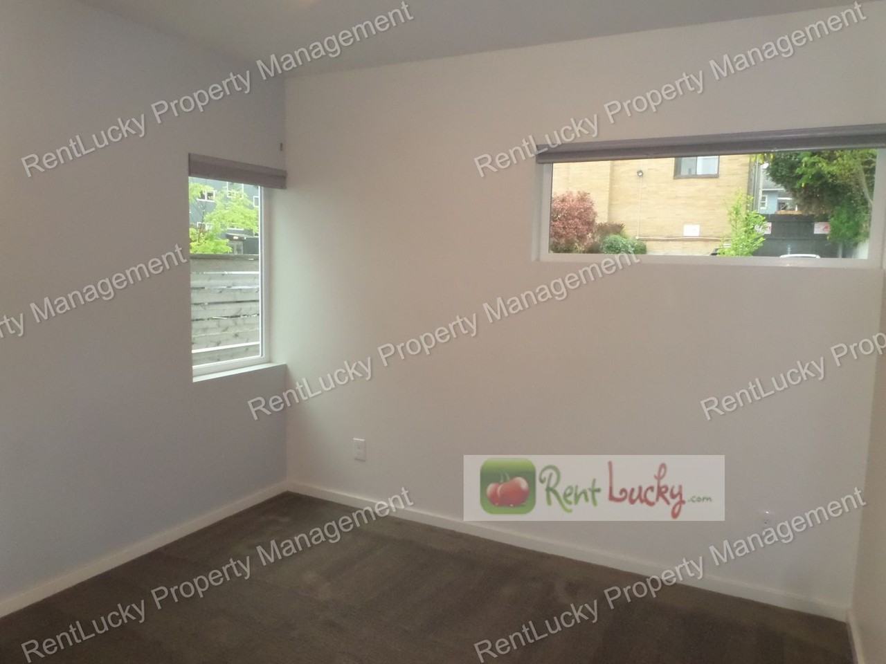 4304 Evanston Ave N - Photo 3 of 33