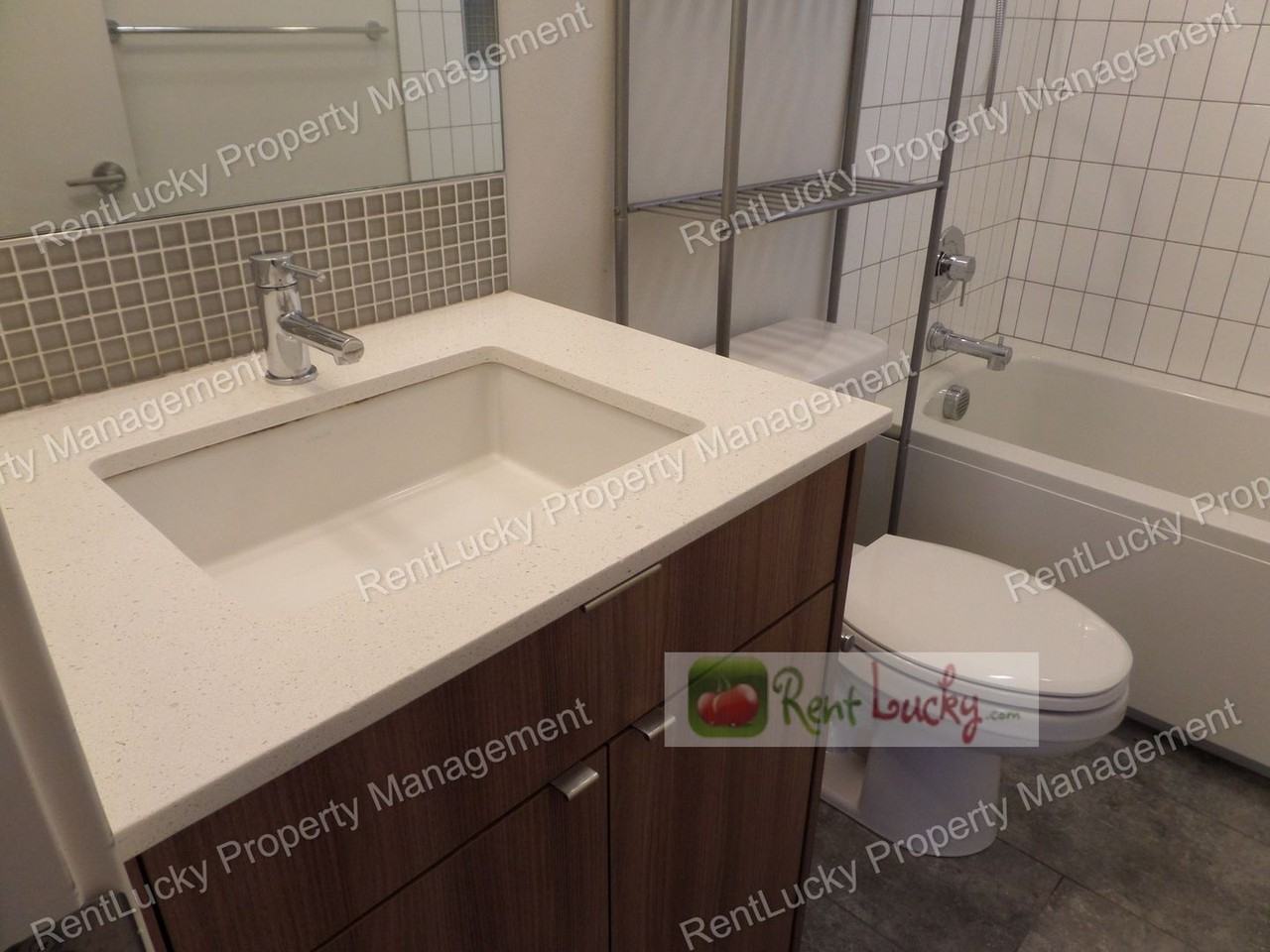 4304 Evanston Ave N - Photo 6 of 33