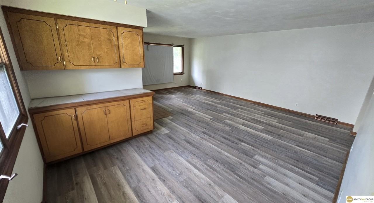 3431 S 14th St - Photo 2 of 15