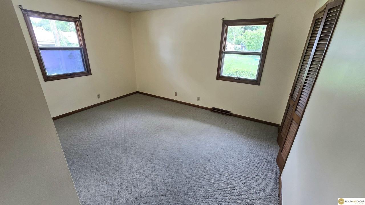 3431 S 14th St - Photo 7 of 15