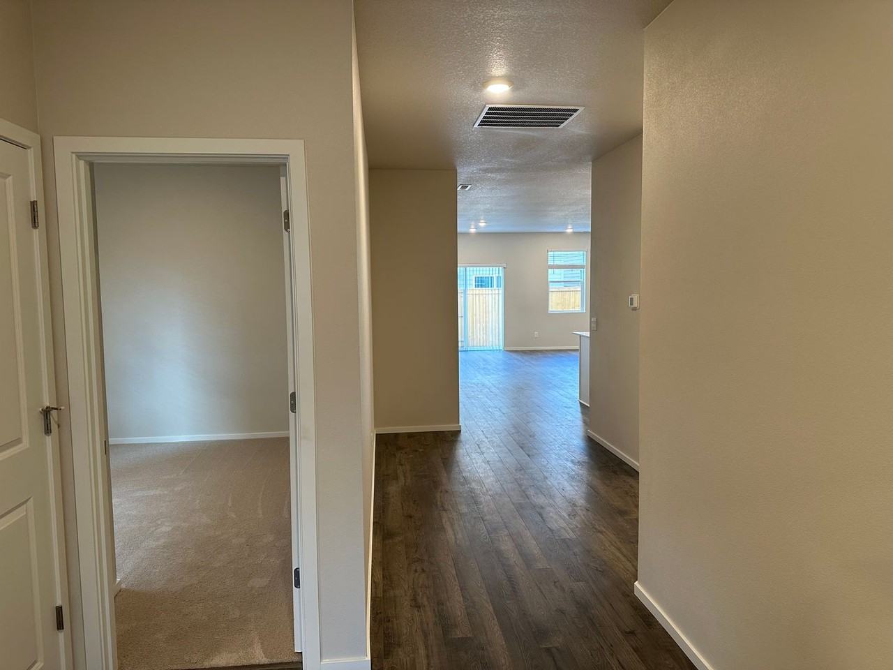 2758 Fenya St - Photo 5 of 40