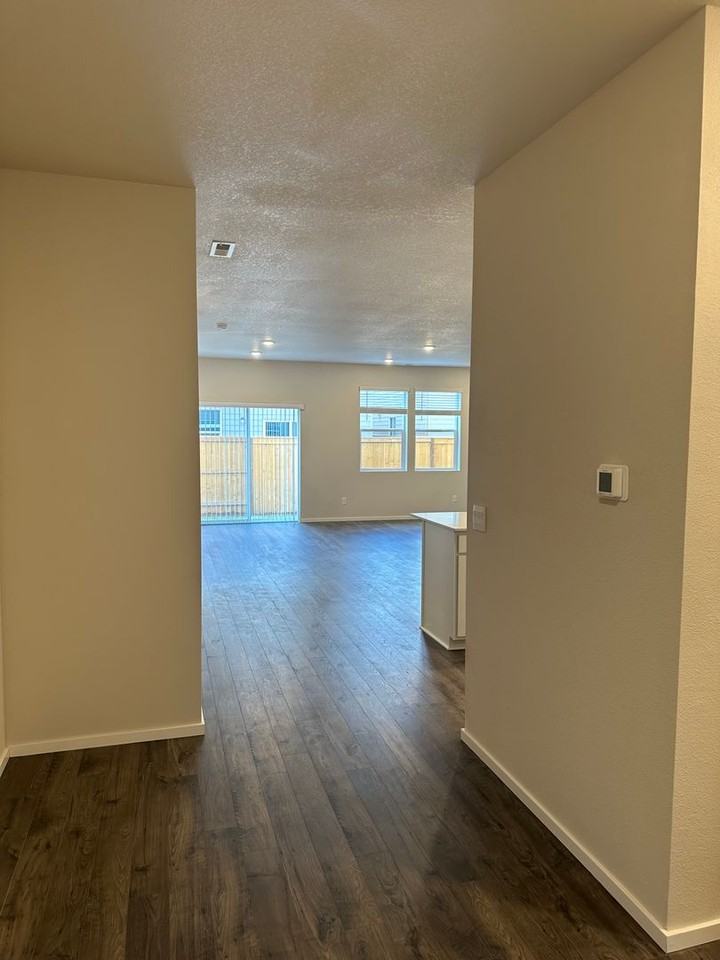 2758 Fenya St - Photo 6 of 40