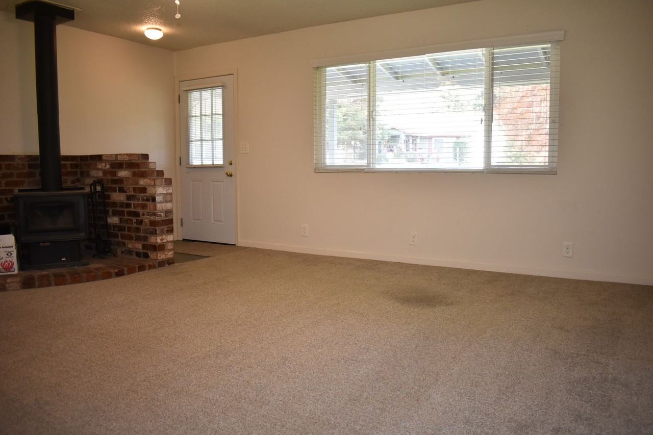 3794 Circle Dr - Photo 2 of 14