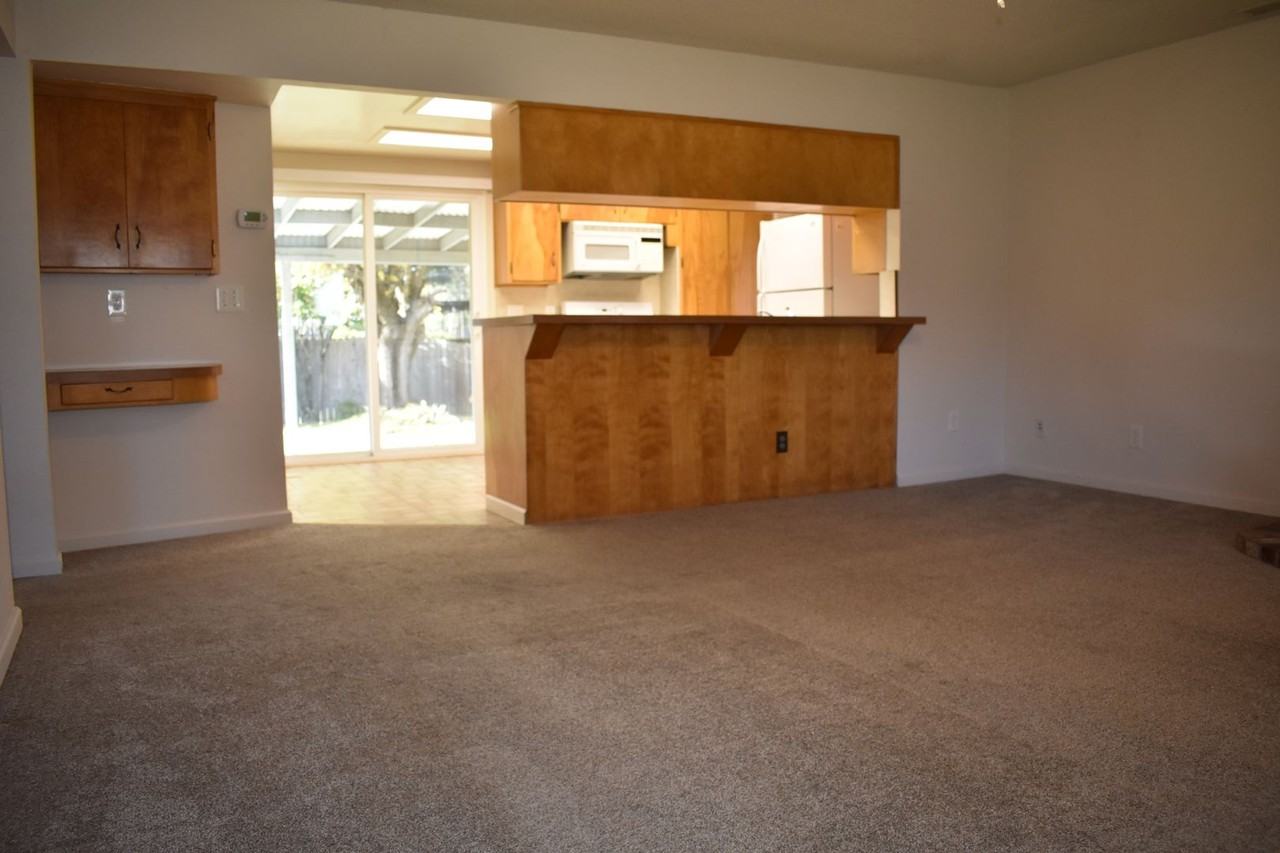 3794 Circle Dr - Photo 3 of 14