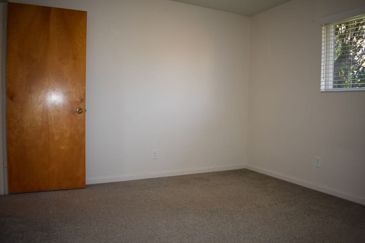 3794 Circle Dr - Photo 7 of 14
