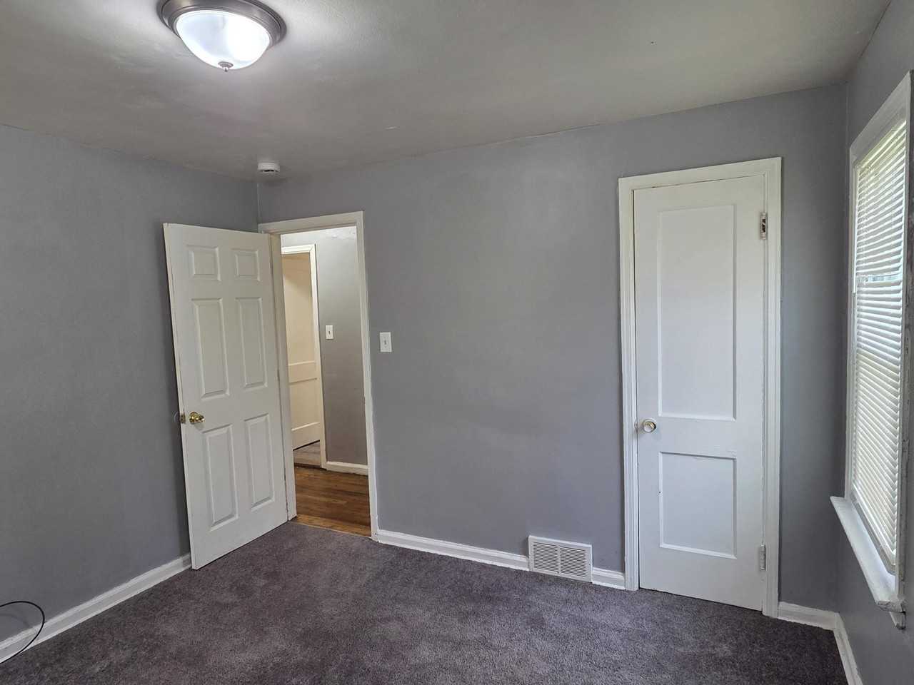 9245 Archdale St - Photo 2 of 26