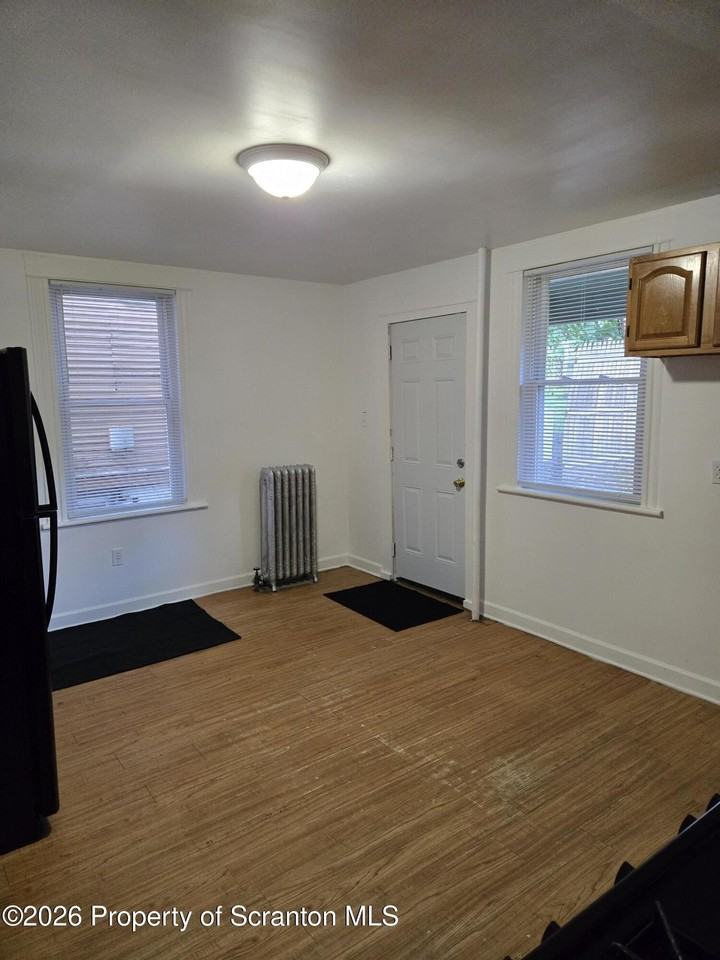 710 712 Prescott Avenue - Photo 5 of 14