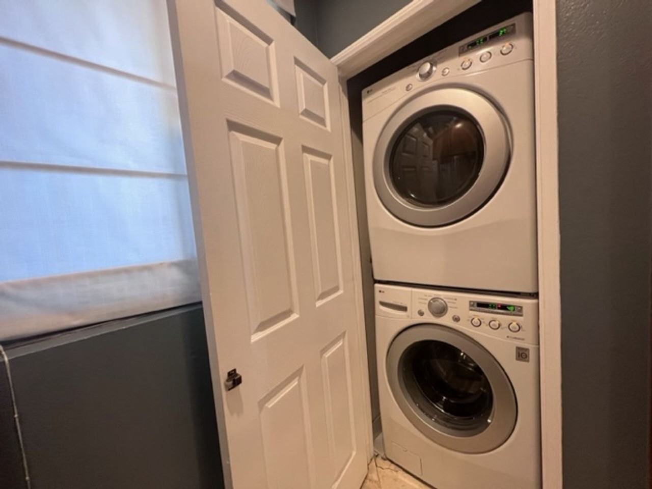 555 Maine Ave #223 - Photo 7 of 13