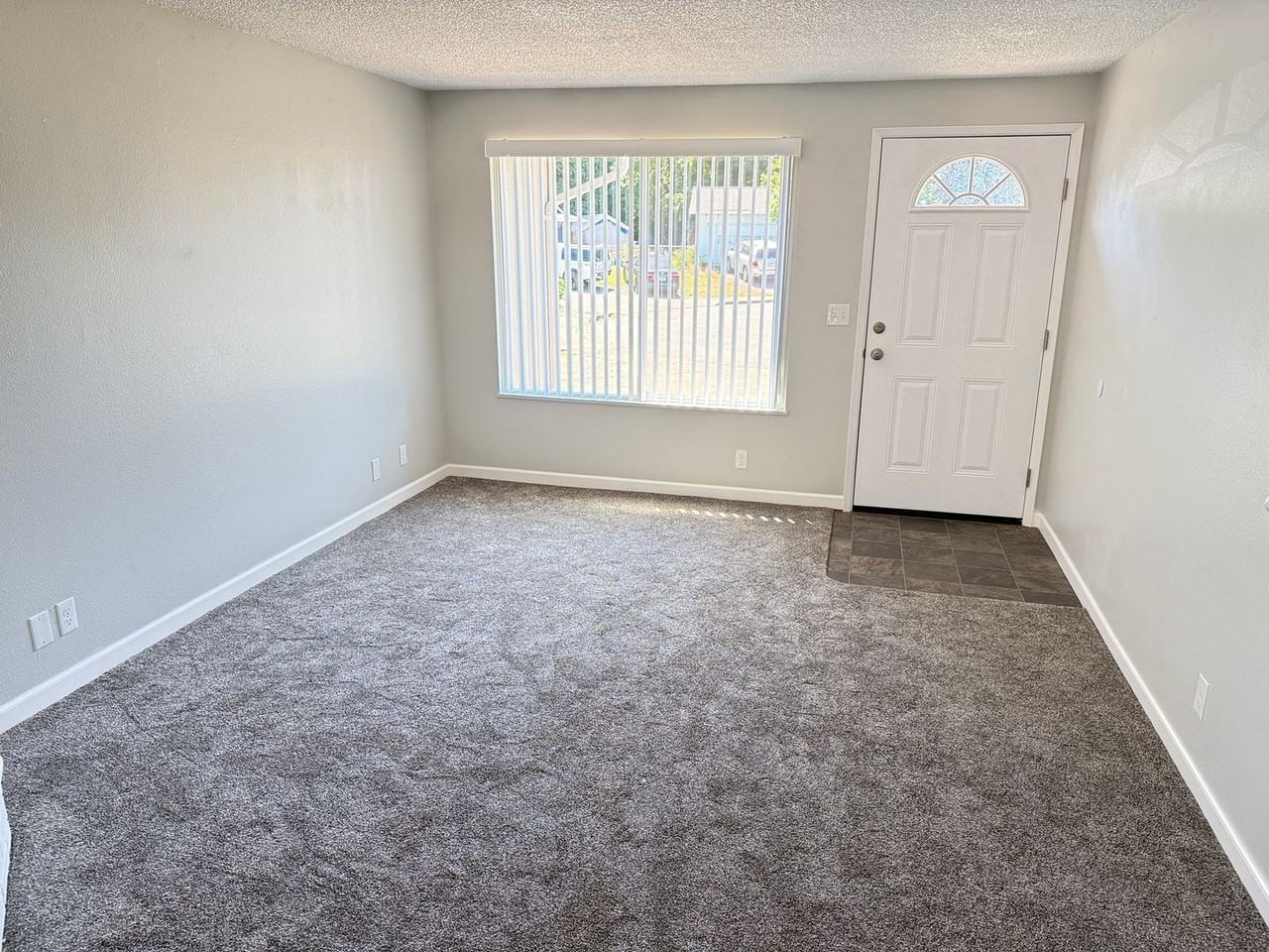 53 Shady Loop - Photo 4 of 37