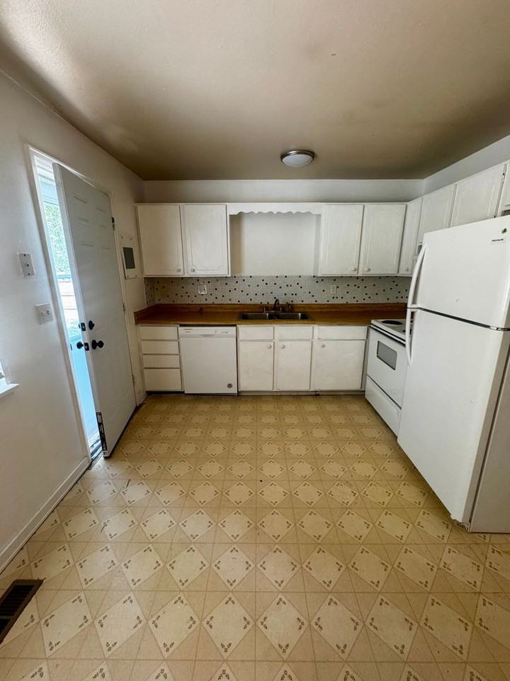 1156 Mt Werner Cir - Photo 7 of 18