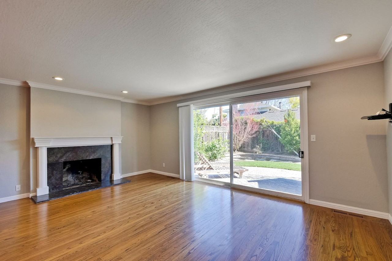 341 Hillsdale Ave - Photo 7 of 50