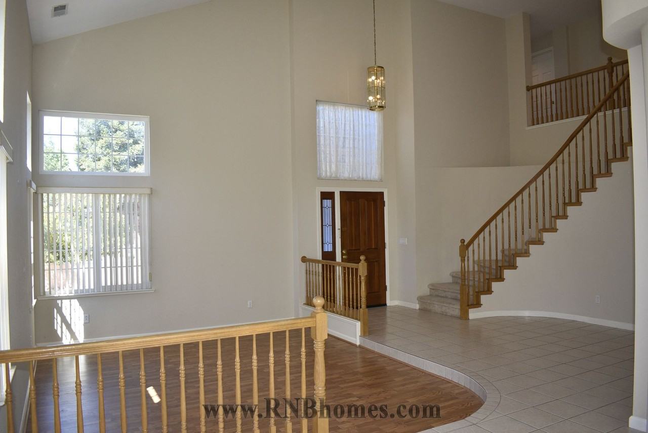 2400 Carr Ct - Photo 3 of 30