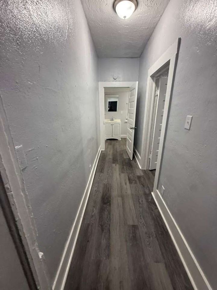 1144 E 18th St - Photo 6 of 13