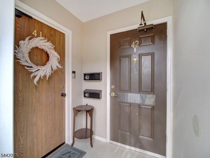 28 Wedgewood Dr #42 - Photo 2 of 24