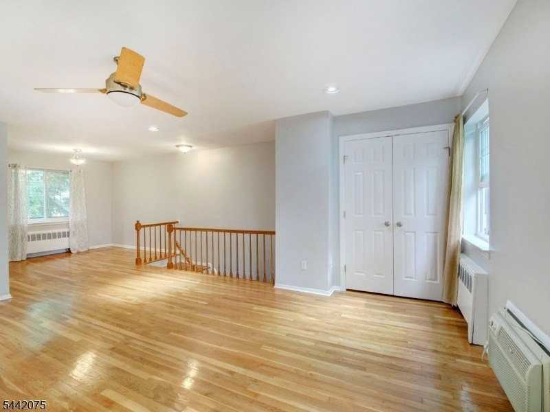 28 Wedgewood Dr #42 - Photo 6 of 24