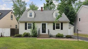 featured image of 1751 Mountain Ave