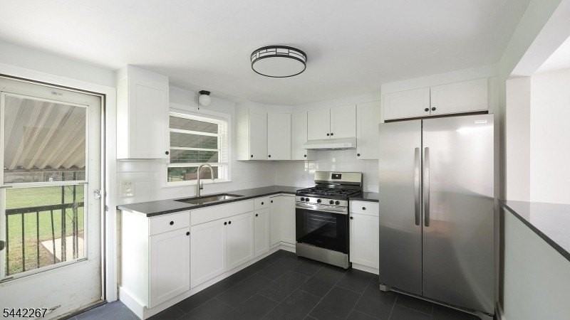 1751 Mountain Ave - Photo 5 of 23