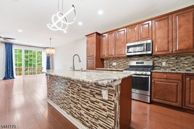 105 Pearce Ln - Photo 6 of 45