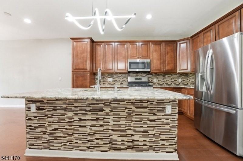 105 Pearce Ln - Photo 7 of 45