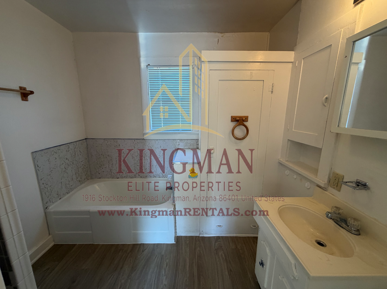 907 Valley View Ave - Photo 3 of 13