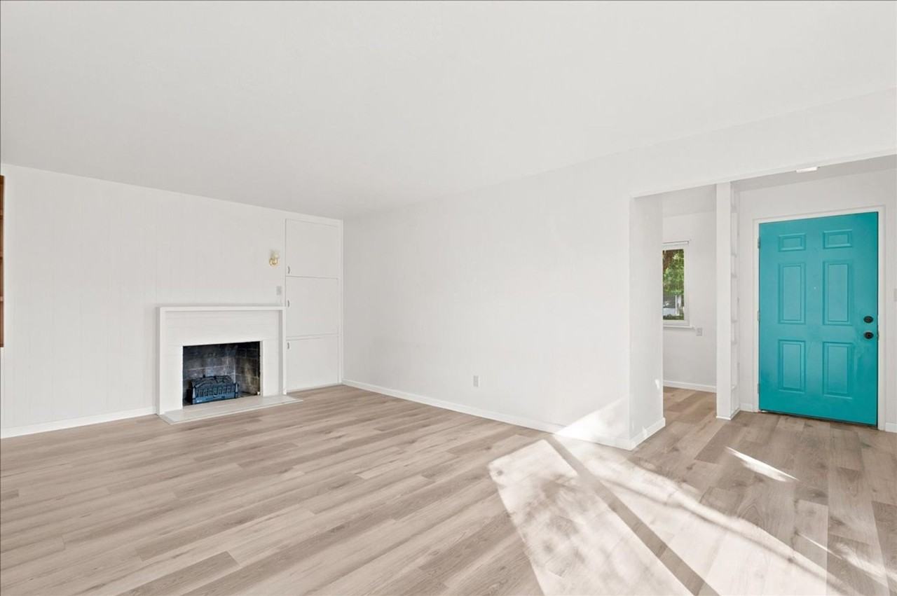 5121 Earls Ct - Photo 3 of 18