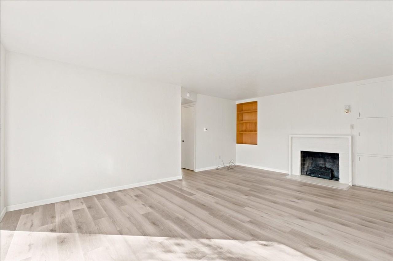 5121 Earls Ct - Photo 4 of 18
