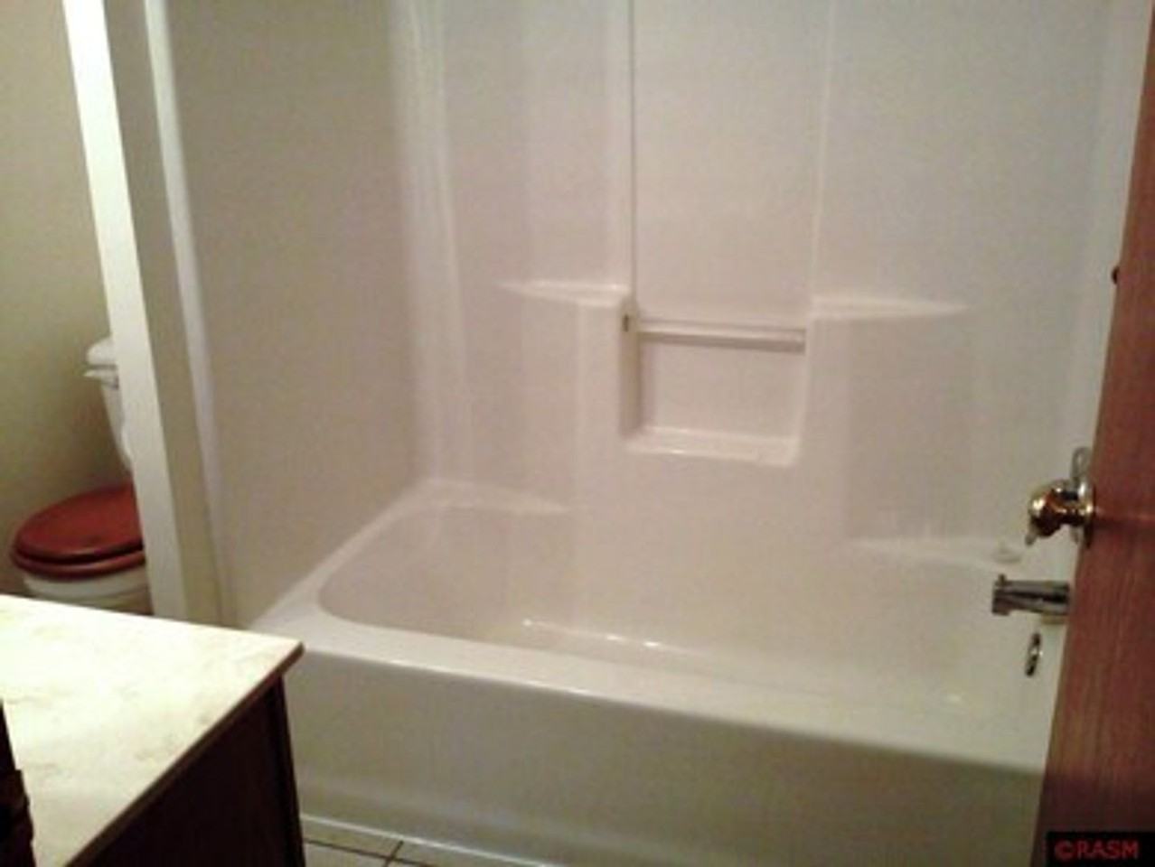 419 Mallory St N #2 - Photo 4 of 6