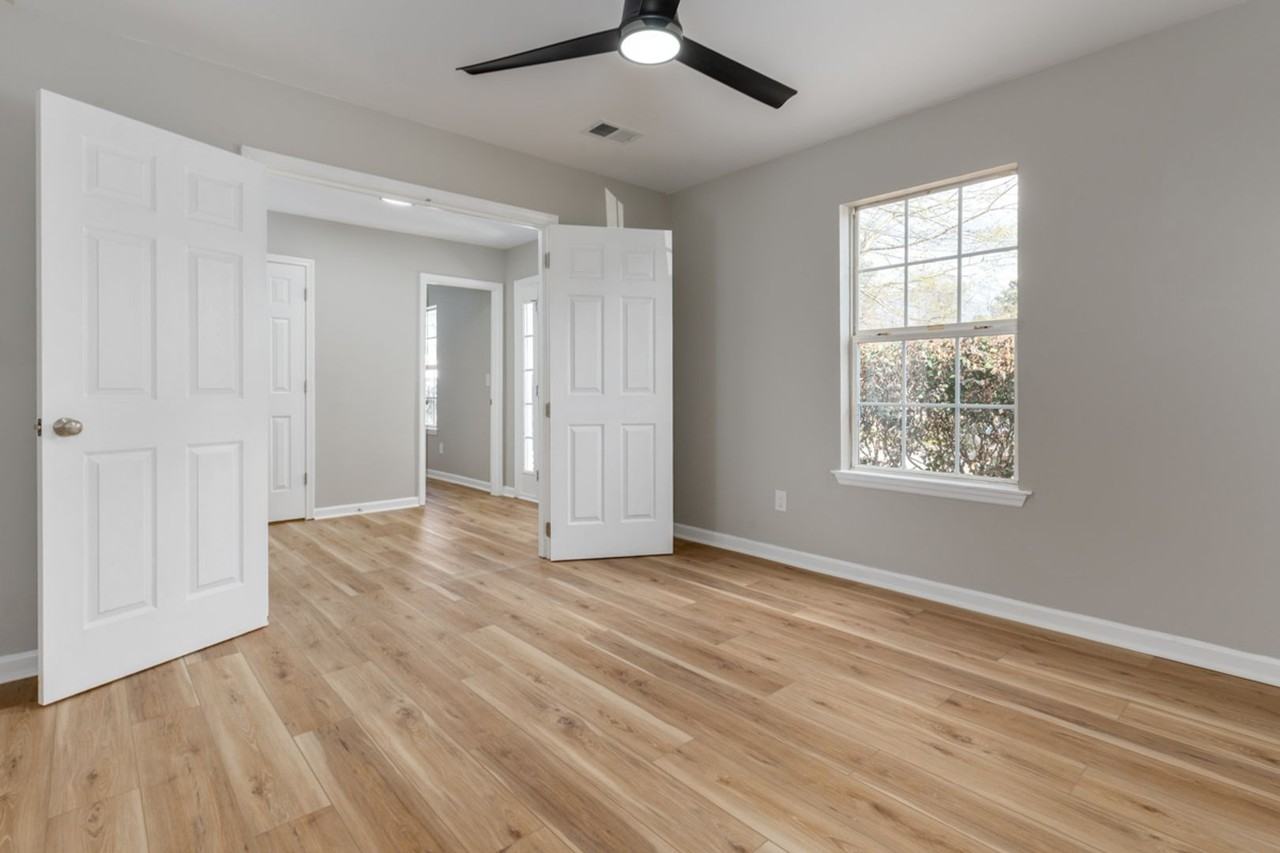 1021 Aderley Oak Dr - Photo 5 of 30