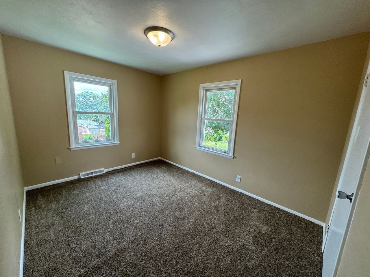 1239 26th Ave - Photo 7 of 16